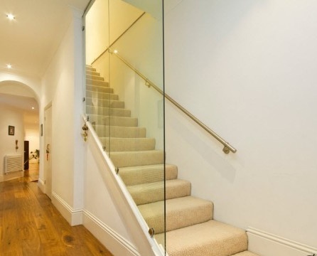 Glass partition staircase