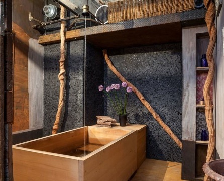 Wooden rectangular bathtub