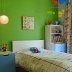 Ljusa gröna väggar i barnkammaren