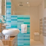 Bright blue tiles in the shower