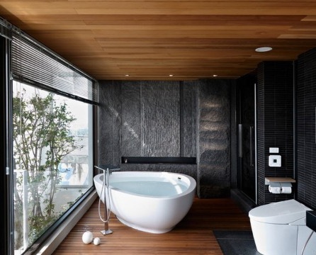 Přírodní motivy v designu koupelny