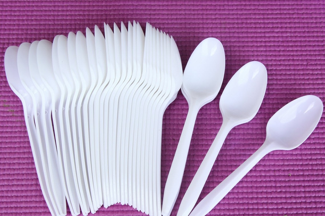 Plastic spoons