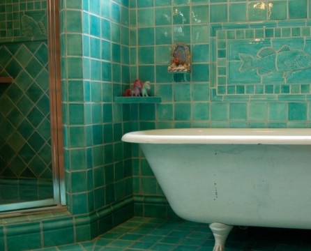 Grönt badrum
