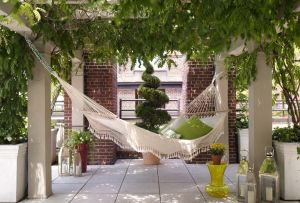 En hængekøje til en sommerresidens - et ideelt feriested for voksne og børn (20 billeder)