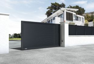 Cantilever gate on a suburban area: advantages and types (20 photos)