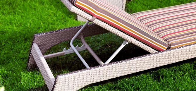 Chaise lounge para una residencia de verano - elegante recreación al aire libre (17 fotos)