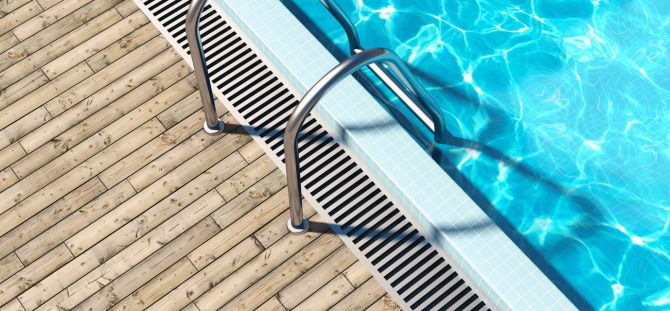 Ladder para sa pool: kapaki-pakinabang na impormasyon para sa lahat (27 mga larawan)