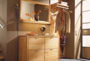 Dresser στο διάδρομο: ένα βολικό αξεσουάρ (27 φωτογραφίες)