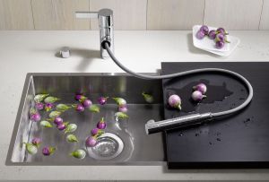 Mixeren med en glidende vandkande: det progressive køkkenværktøj til aktive brugere (22 fotos)