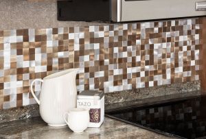 Moderne typer fliser: en række materialer og teksturer