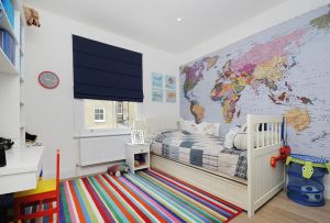 Tapet til drenge: typer, farver, udvælgelseskriterier (24 fotos)