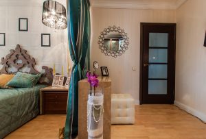 Zoning med gardiner er et let værktøj til kardinal transformation af et rum (92 fotos)