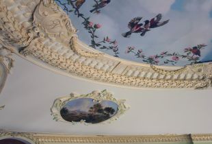 Η ζωγραφική στην οροφή είναι το επίκεντρο ολόκληρου του εσωτερικού (21 φωτογραφίες)