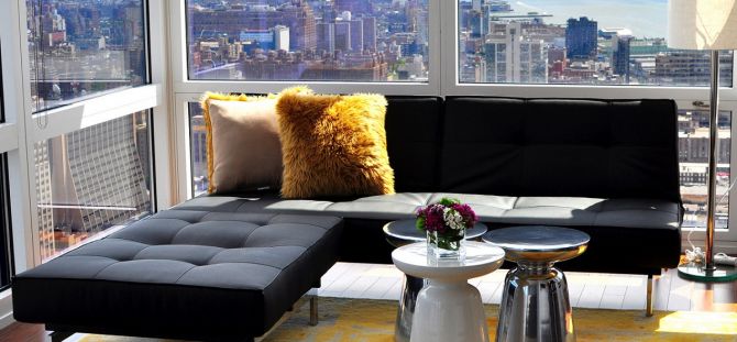 Sofabord i interiøret (20 bilder): elegant og praktisk aksent