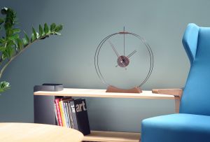 ¿Cómo usar un reloj de pared en el interior de la sala de estar? (33 fotos)