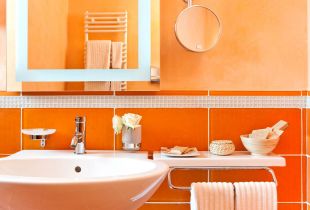 Πορτοκαλί λουτρό (50 φωτογραφίες): χαρούμενοι εσωτερικοί χώροι