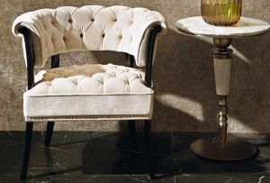 Halvstol i det indre: fordele og ulemper, valg af funktioner (24 fotos)