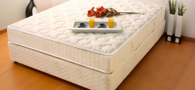 Water mattress for a comfortable stay (25 photos)
