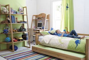 Εξοπλίστε ένα δωμάτιο για ένα παιδί ηλικίας 6-8 ετών