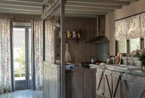 Gardiner til sommerophold: vi vælger et design og syr det selv (26 fotos)