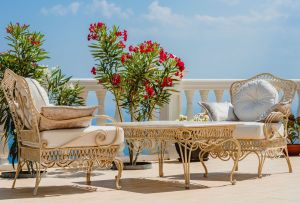 Stilige smijernsmøbler i interiøret og på stedet (20 bilder)