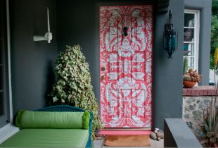 Διακόσμηση πόρτας: δημοφιλείς και πρωτότυποι τρόποι (22 φωτογραφίες)
