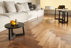Teinture de parquet: subtilités et nuances clés du travail avec le sol (23 photos)