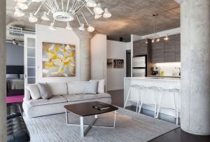 Sådan hænger du lysekronen på loftet: en simpel instruktion