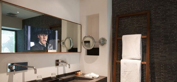 TV impermeabile per il bagno: comfort di alta classe (25 foto)