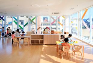Diseñamos un grupo en jardín de infantes: interior del dormitorio, diseño del vestidor, porche y cenador (54 fotos)