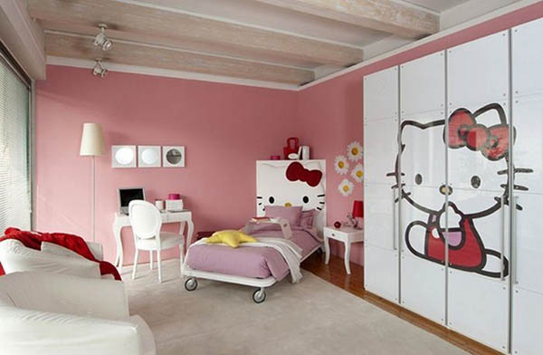 Nursery for the girl with kitty