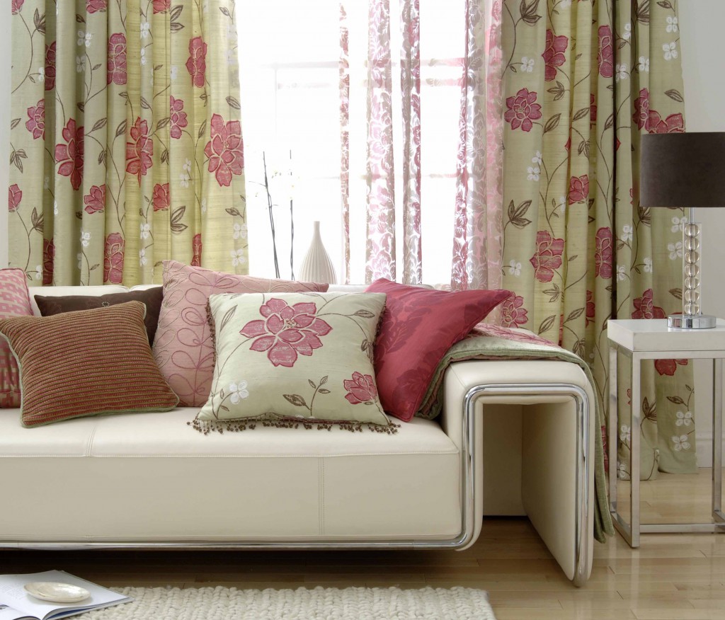 Beautiful floral curtains for the living room