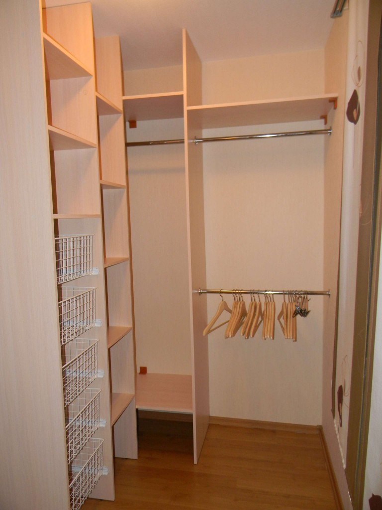 Compact dressing room