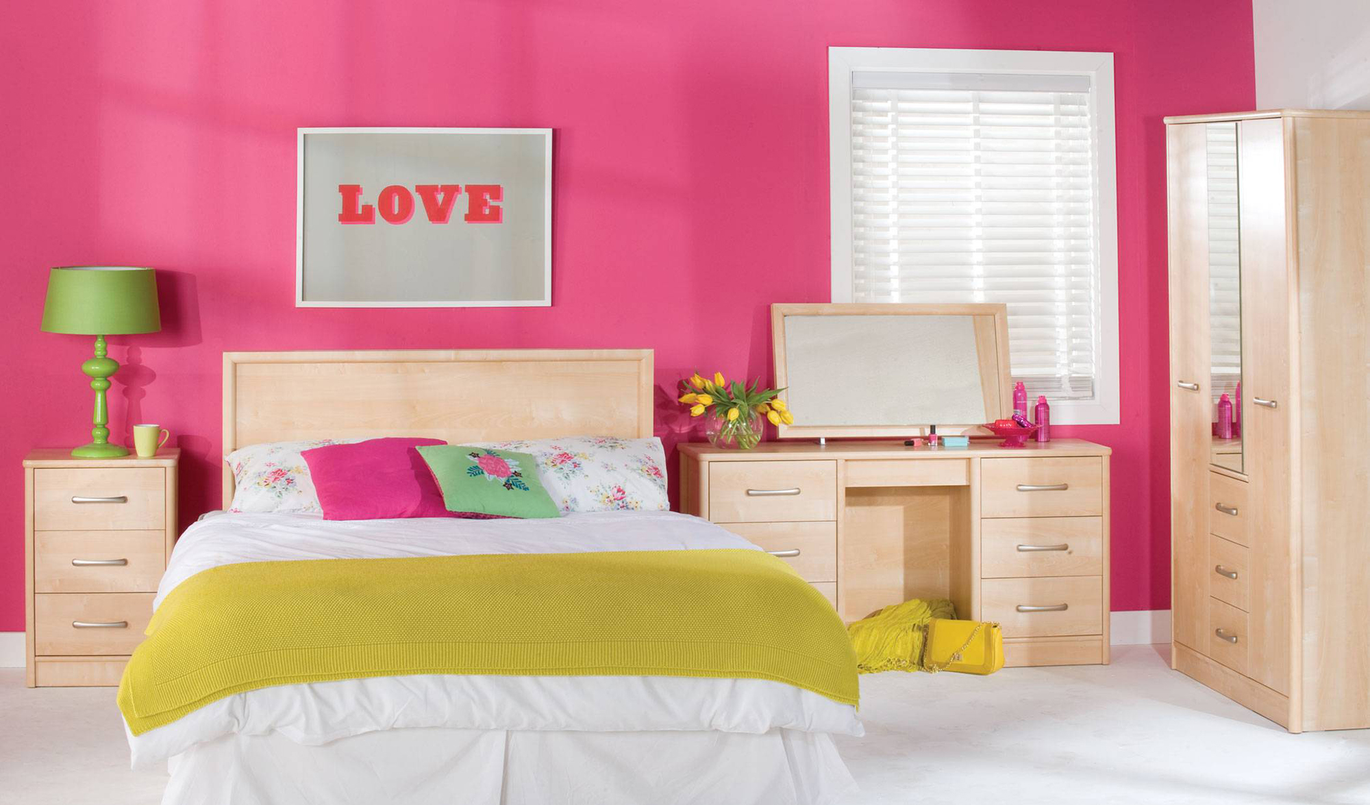 Ροζ και κίτρινο υπνοδωμάτιο