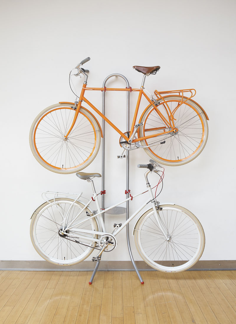 Ρακέτα για την αποθήκευση ποδηλάτων στο διαμέρισμα