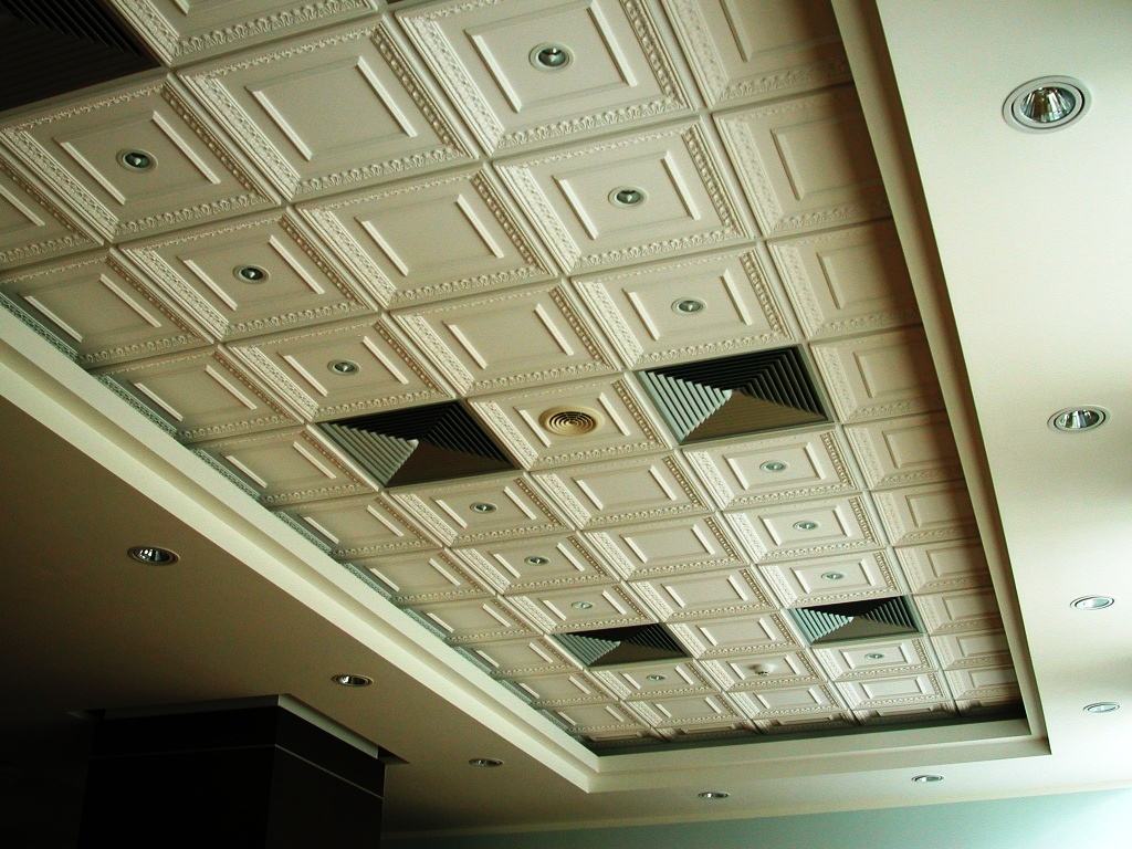 Πλακάκι οροφής από στυρόλιο