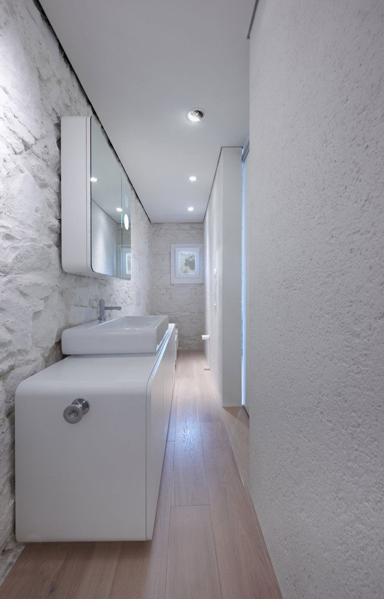 Φωτιστικά τοίχου μπάνιου