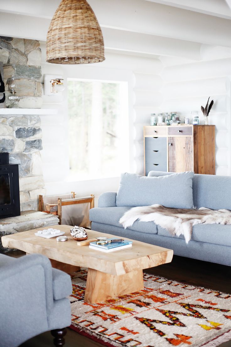 Μπλε καναπές στο σπίτι