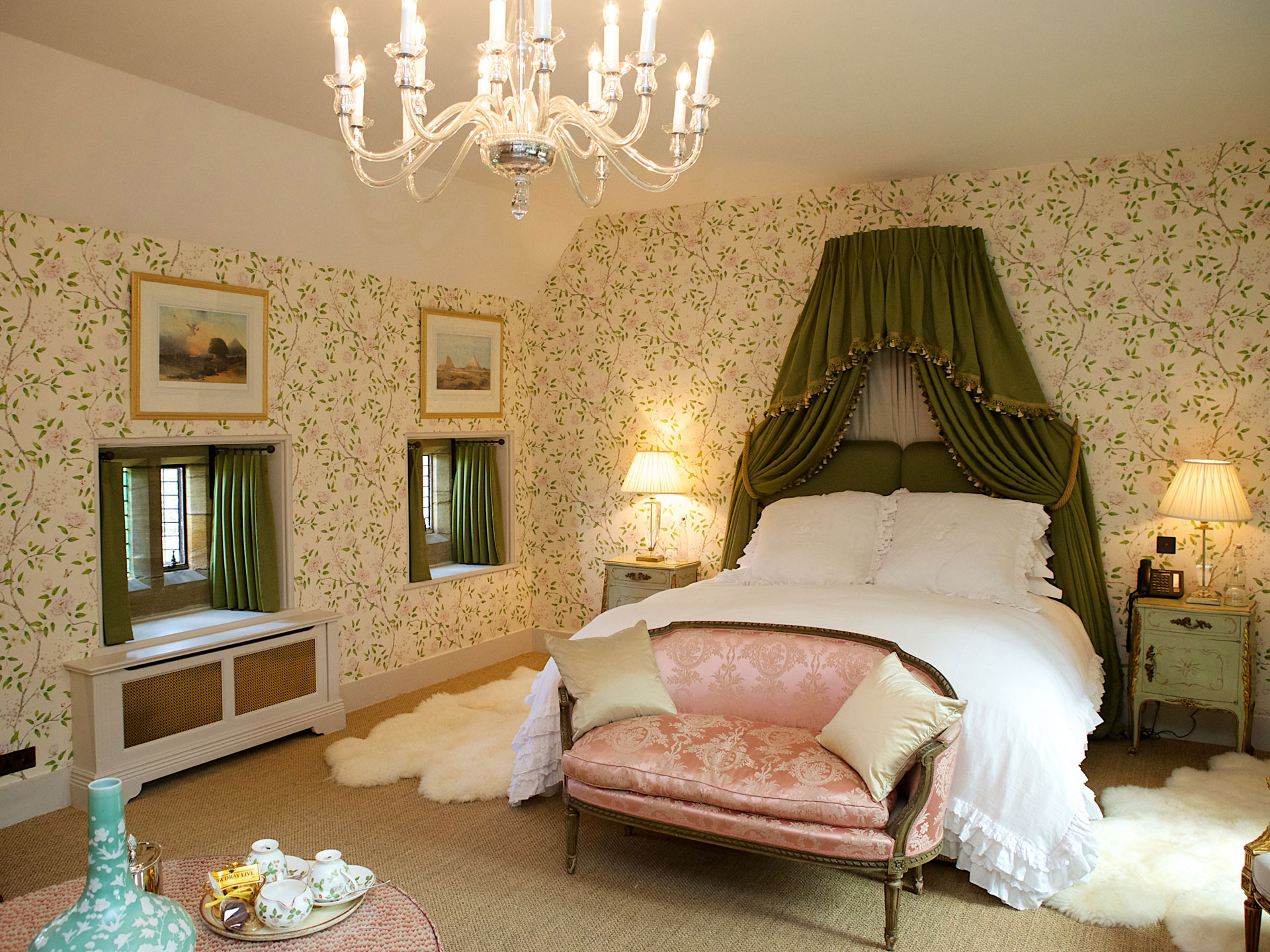 Υπνοδωμάτιο σε πράσινο σχέδιο στη χώρα