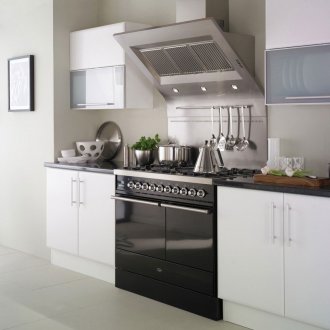 Pequeña cocina minimalista de estilo escandinavo.
