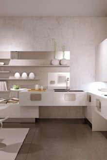 Cocina minimalista blanca y crema
