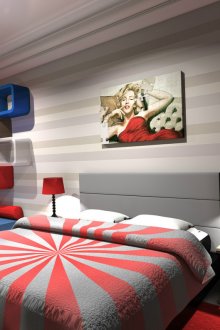 Pop art yatak odası aydınlatması