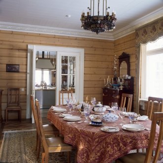 Rus tarzı Emlak yemek odası