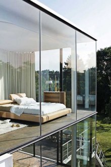 Kaca panoramik muka depan rumah