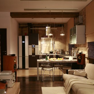 Glasboden im Loft-Stil