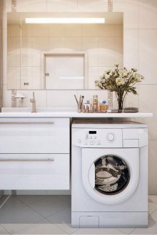 Bianco elegante controsoffitto in bagno
