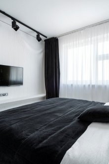 Black and White Large Art Deco Bedroom
