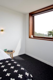 Black and white Scandinavian style bedroom