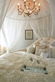 Dosel blanco para cama redonda
