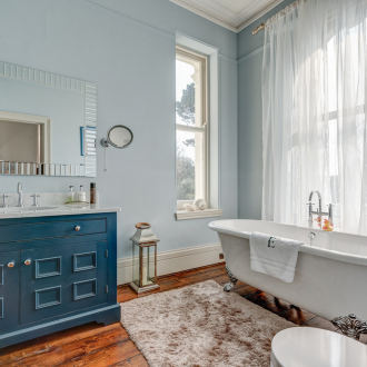 Zümrüt lavabo dolabı